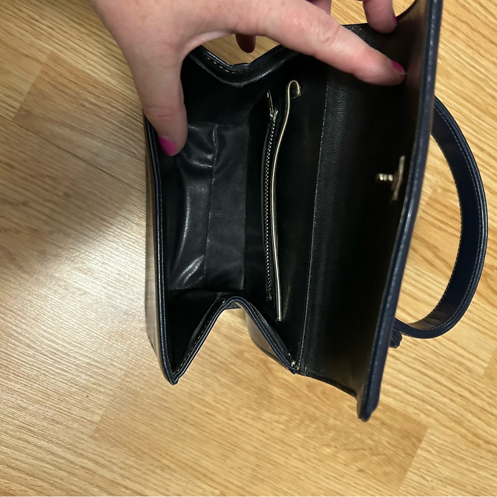 Purse - Picture 2 of 5